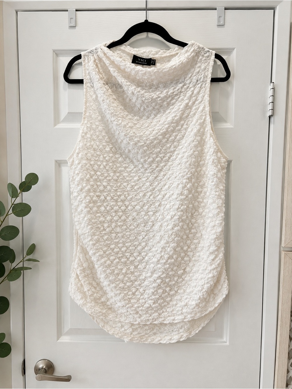 VICI Cream Textured Draped Neck Sleeveless Top XL